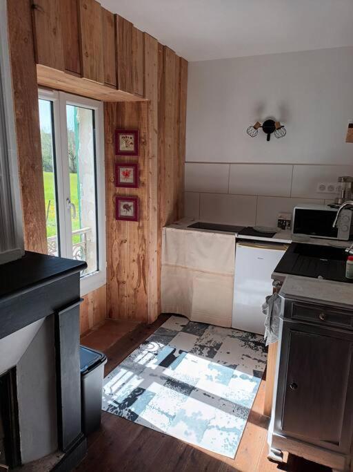 شقة Charmant Studio Avec Jardin A La Campagne Sur Le Chemin De Saint Jacques De Compostelle لوزيرت المظهر الخارجي الصورة